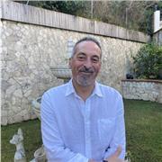 Profesor con larga y dilatada experiencia y resultados extraordinarios en los exámenes de Cambridge